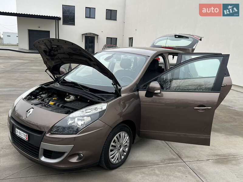 Минивэн Renault Scenic 2011 в Луцке фото 157 Минивэн Renault Scenic 2011 в Луцке