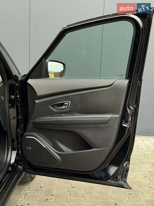 Минивэн Renault Scenic 2016 в Луцке