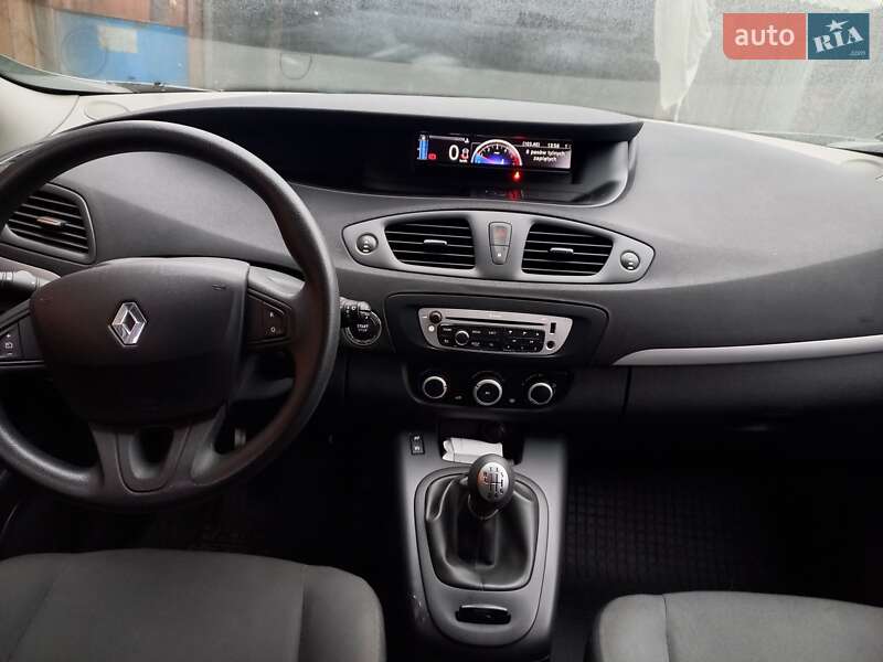 Мінівен Renault Scenic 2012 в Сумах