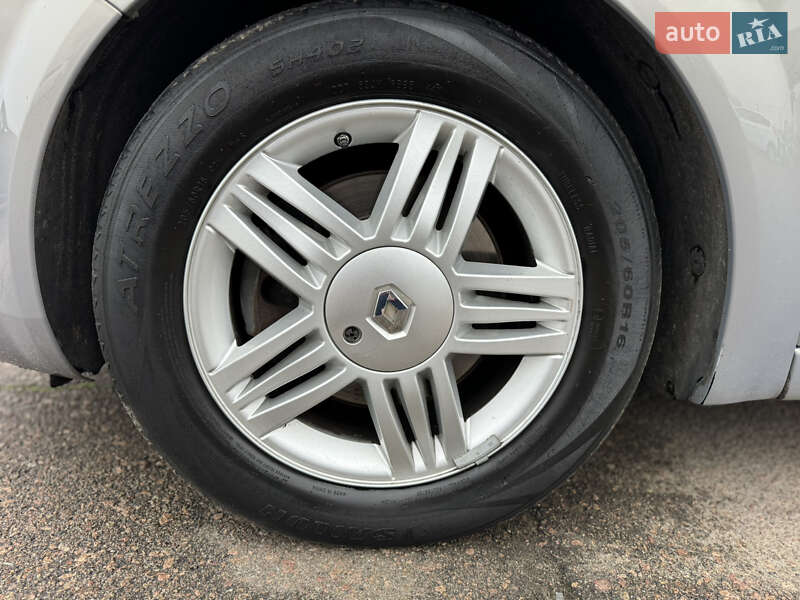 Мінівен Renault Scenic 2004 в Києві