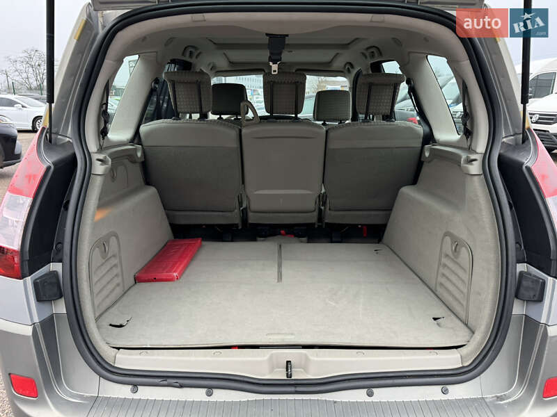 Мінівен Renault Scenic 2004 в Києві