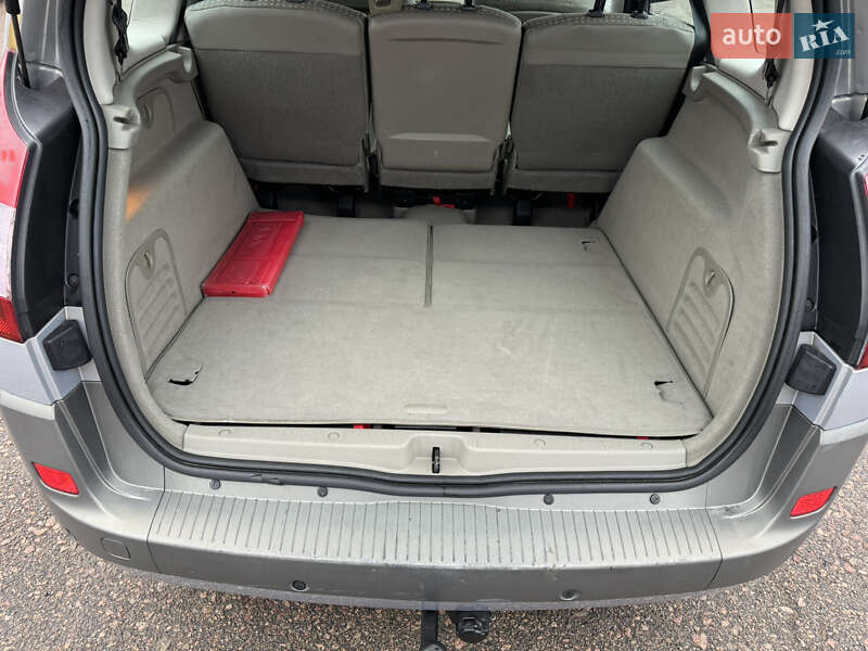 Мінівен Renault Scenic 2004 в Києві