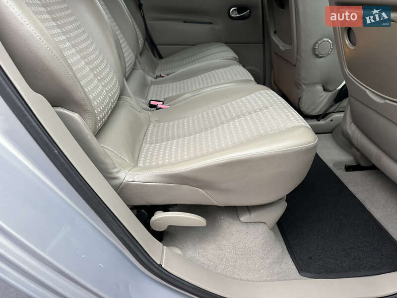 Мінівен Renault Scenic 2004 в Києві