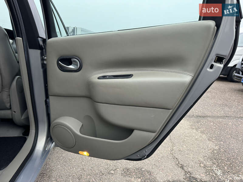 Мінівен Renault Scenic 2004 в Києві