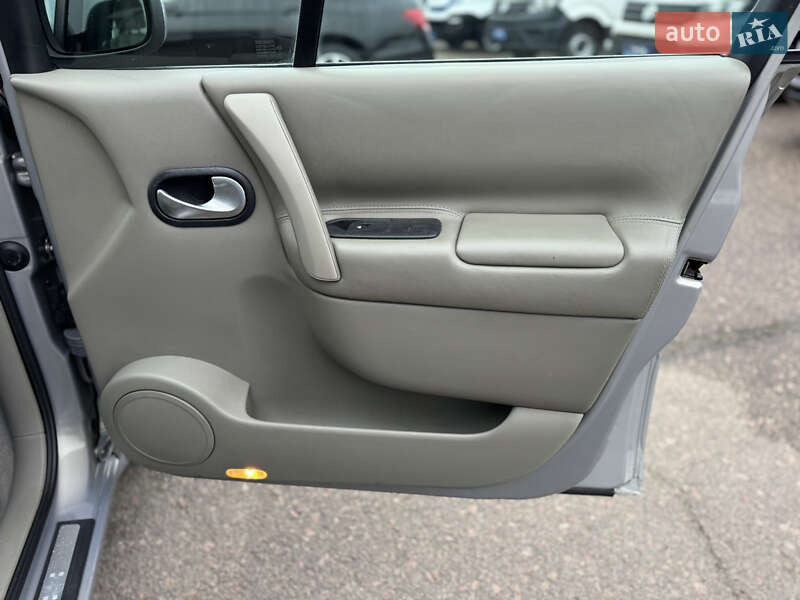 Мінівен Renault Scenic 2004 в Києві