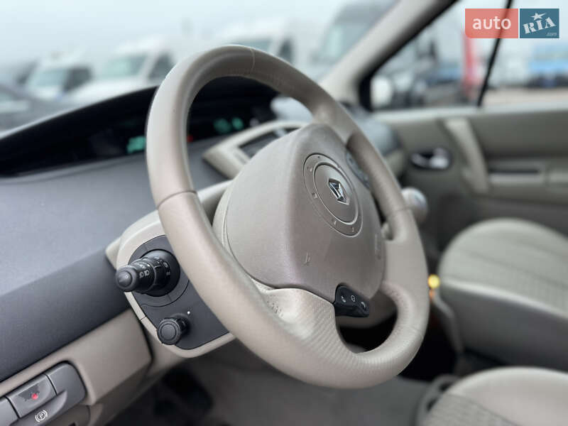 Мінівен Renault Scenic 2004 в Києві