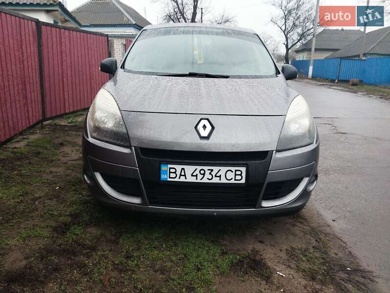 Минивэн Renault Scenic 2009 в Кременчуге