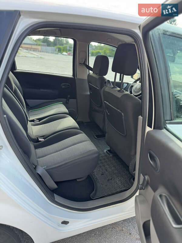 Мінівен Renault Scenic 2006 в Чернігові