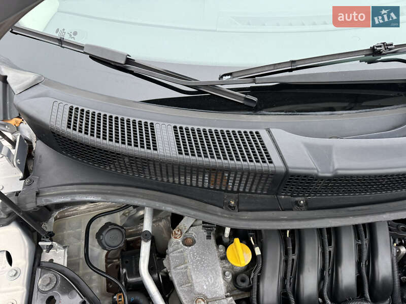 Мінівен Renault Scenic 2004 в Києві