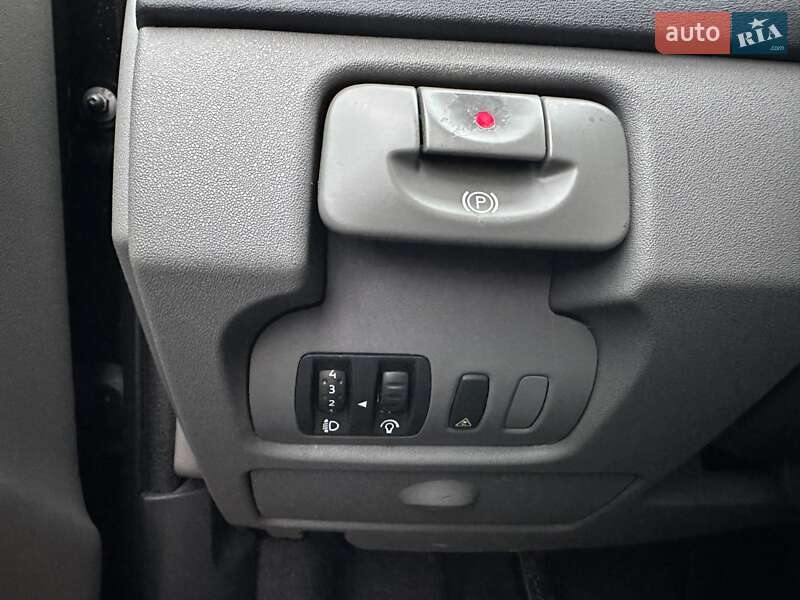 Мінівен Renault Scenic 2008 в Києві фото 24 Мінівен Renault Scenic 2008 в Києві