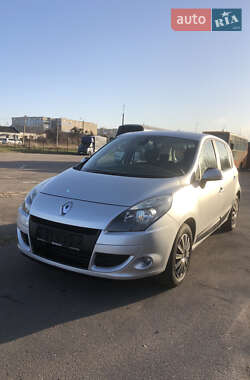 Минивэн Renault Scenic 2010 в Луцке