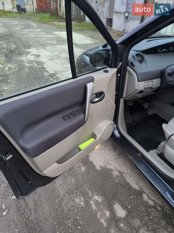 Мінівен Renault Scenic 2006 в Луцьку