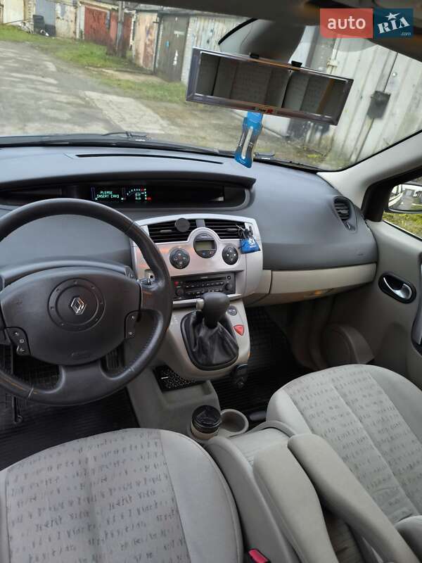 Мінівен Renault Scenic 2006 в Луцьку