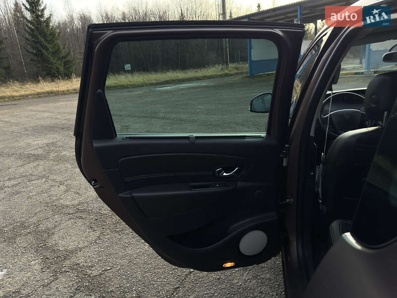 Минивэн Renault Scenic 2015 в Моршине