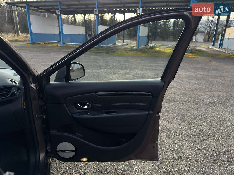 Минивэн Renault Scenic 2015 в Моршине