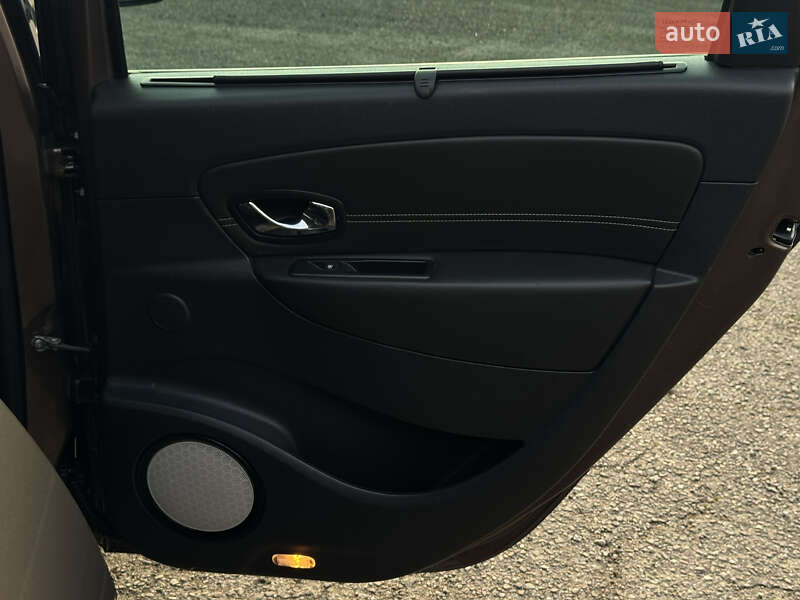 Минивэн Renault Scenic 2015 в Моршине