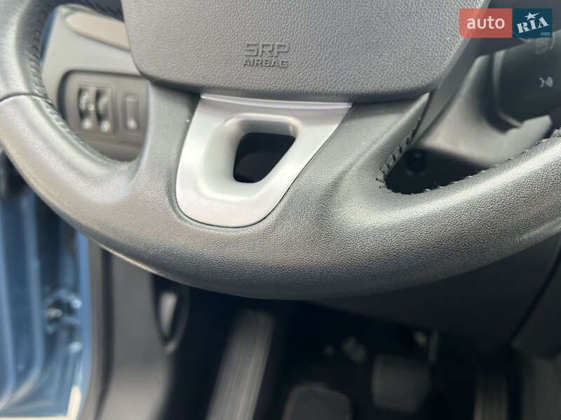 Минивэн Renault Scenic 2011 в Луцке