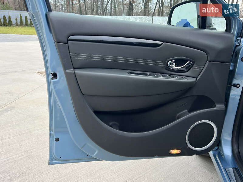 Минивэн Renault Scenic 2011 в Луцке