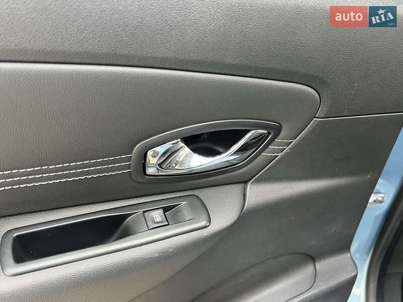 Минивэн Renault Scenic 2011 в Луцке