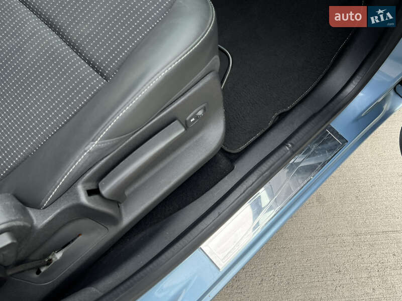 Минивэн Renault Scenic 2011 в Луцке