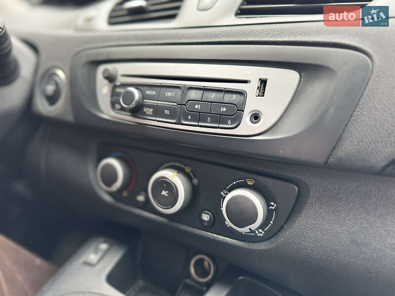 Минивэн Renault Scenic 2013 в Львове фото 56 Минивэн Renault Scenic 2013 в Львове