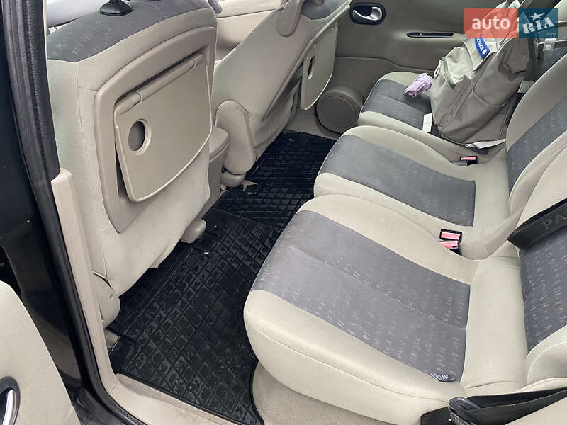 Мінівен Renault Scenic 2005 в Чернівцях