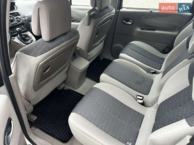 Минивэн Renault Scenic 2005 в Буске фото 11 Минивэн Renault Scenic 2005 в Буске