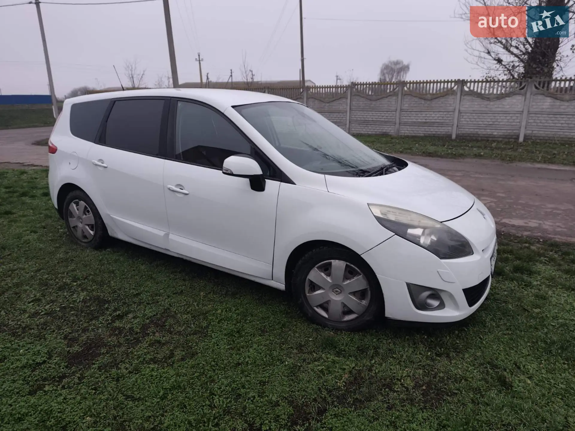 2011 Renault Scenic - фото 1