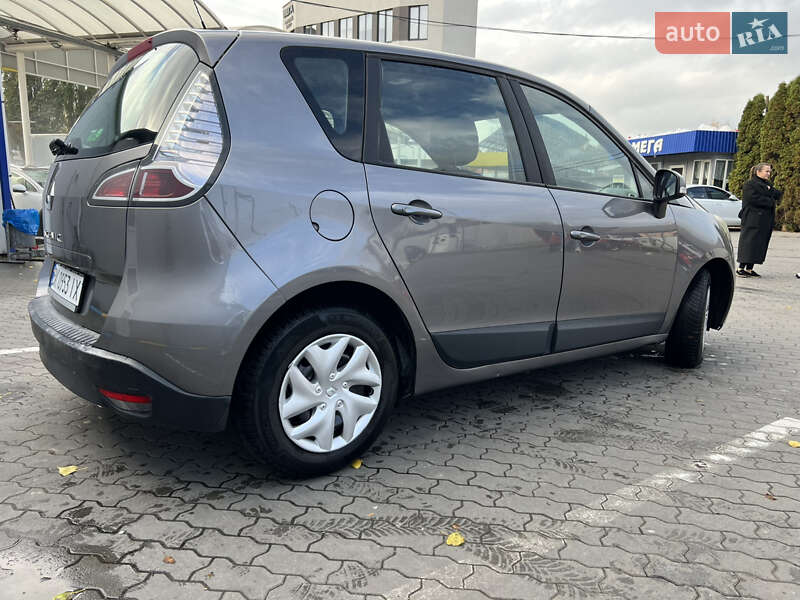 Минивэн Renault Scenic 2012 в Демидовке