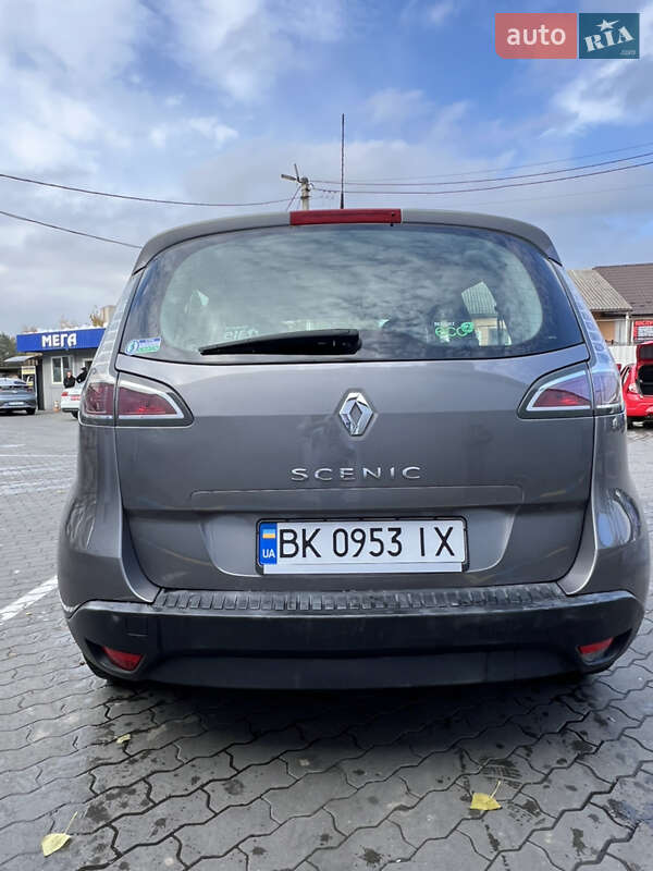 Минивэн Renault Scenic 2012 в Демидовке