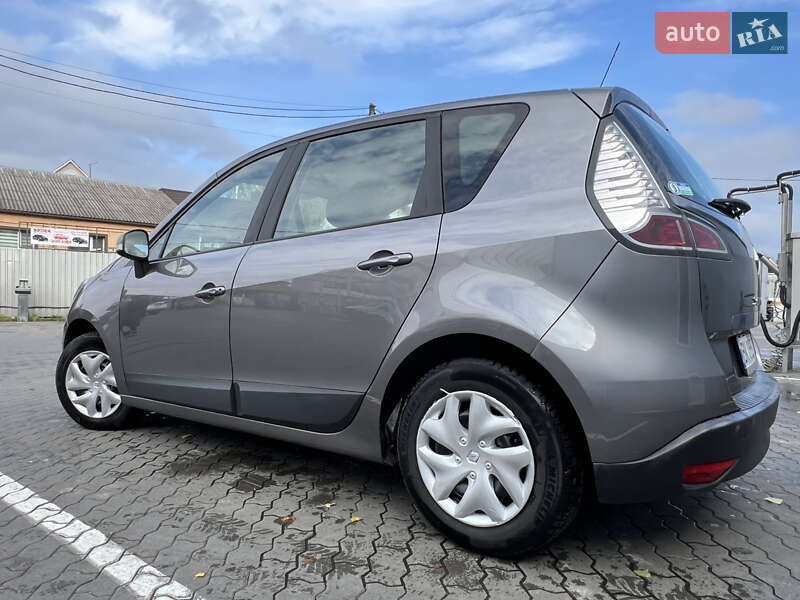 Минивэн Renault Scenic 2012 в Демидовке