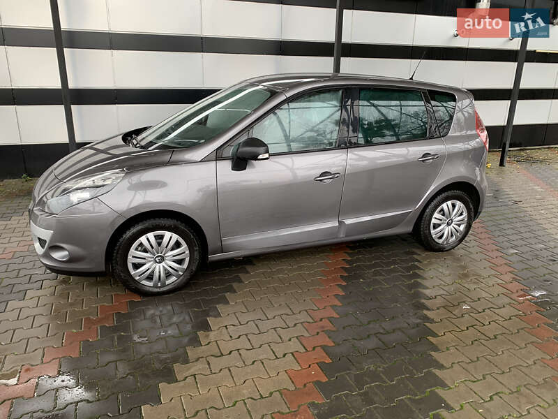 Минивэн Renault Scenic 2009 в Виннице