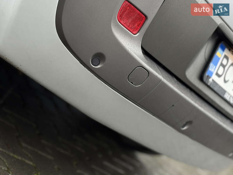 Минивэн Renault Scenic 2005 в Дрогобыче