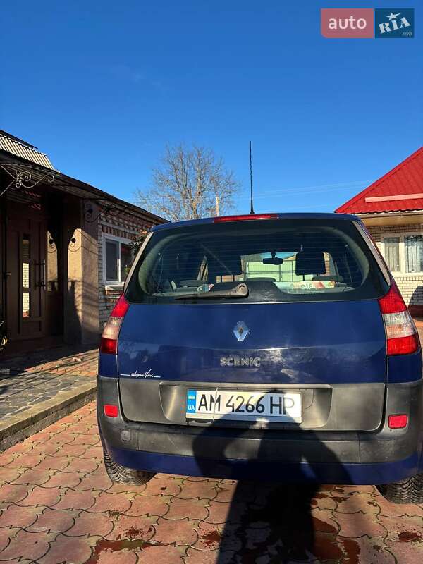 Минивэн Renault Scenic 2003 в Казатине