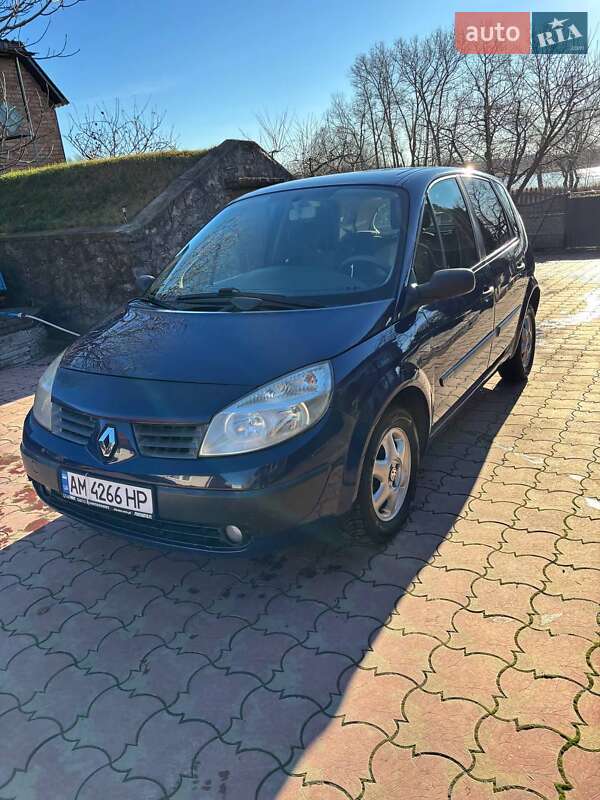 Минивэн Renault Scenic 2003 в Казатине