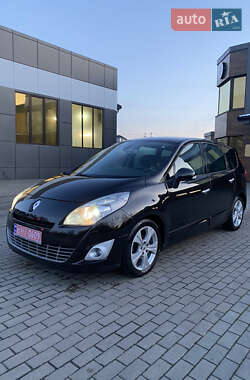 Минивэн Renault Scenic 2011 в Ровно