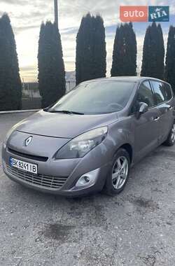 Минивэн Renault Scenic 2009 в Дубно