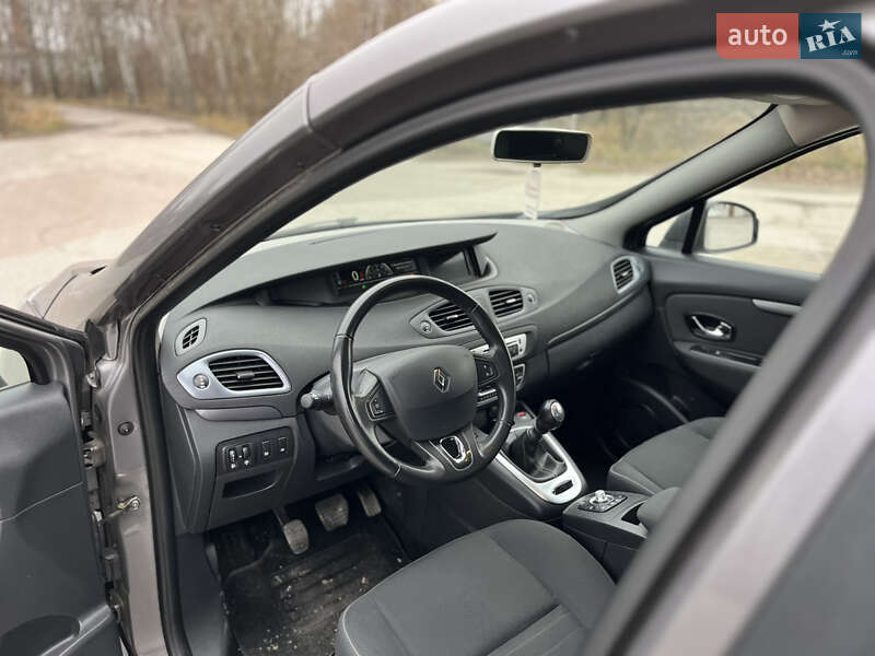 Минивэн Renault Scenic 2015 в Житомире