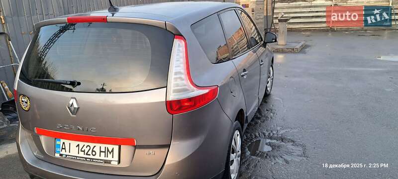 Минивэн Renault Scenic 2014 в Ирпене