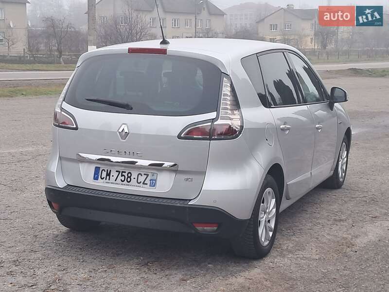 Минивэн Renault Scenic 2012 в Дубно