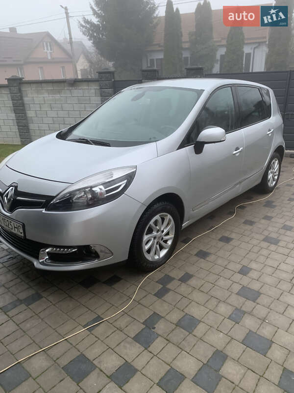 Минивэн Renault Scenic 2015 в Ровно