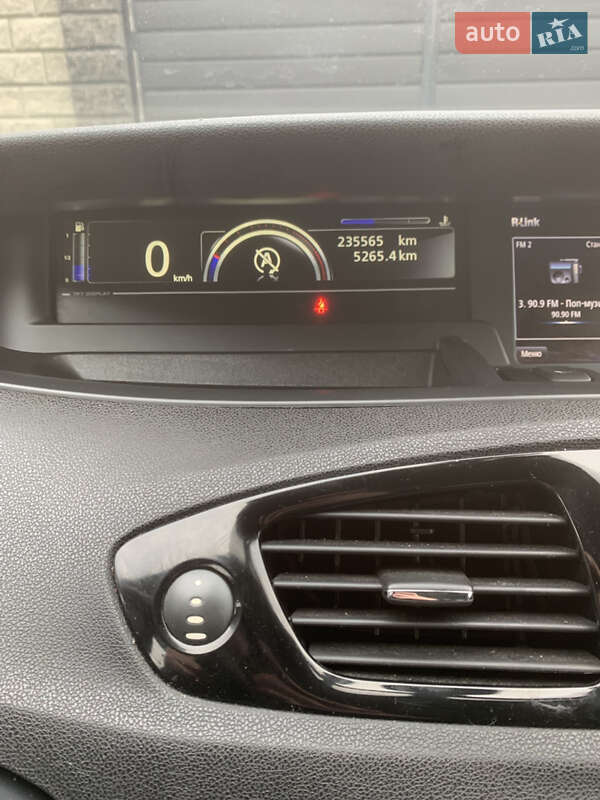 Минивэн Renault Scenic 2015 в Ровно