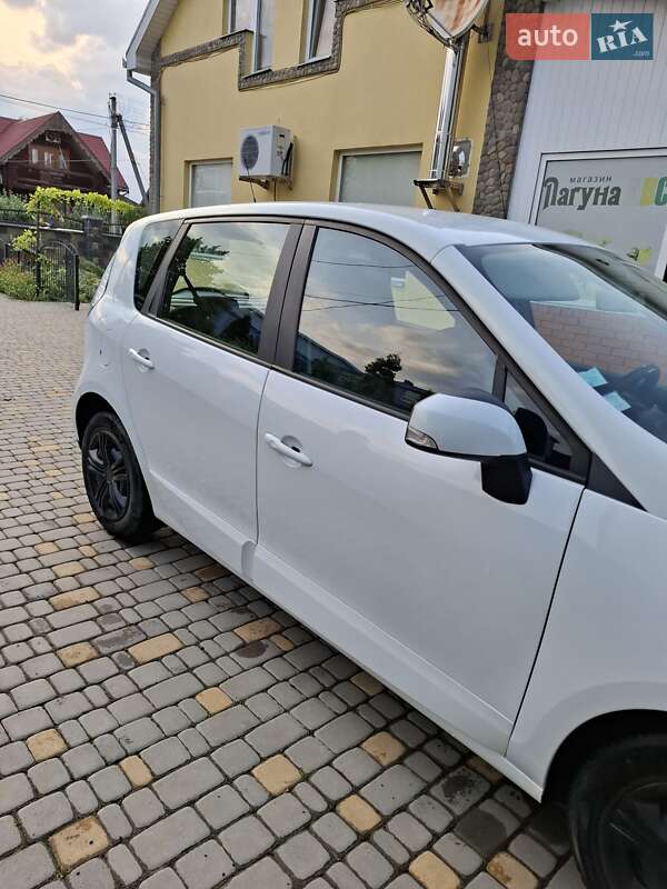 Минивэн Renault Scenic 2013 в Ужгороде фото 11 Минивэн Renault Scenic 2013 в Ужгороде