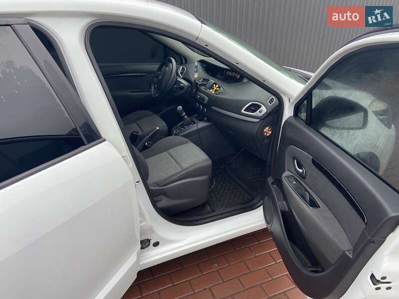 Минивэн Renault Scenic 2016 в Ровно