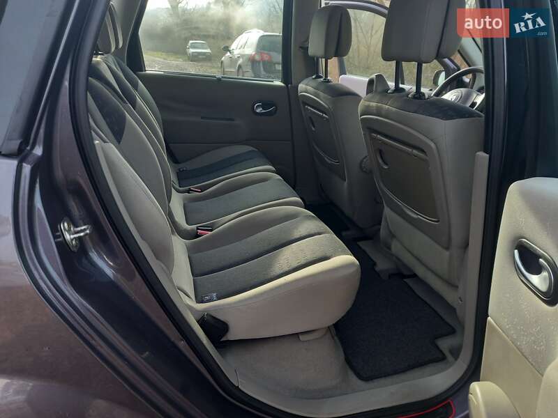 Мінівен Renault Scenic 2005 в Тернополі
