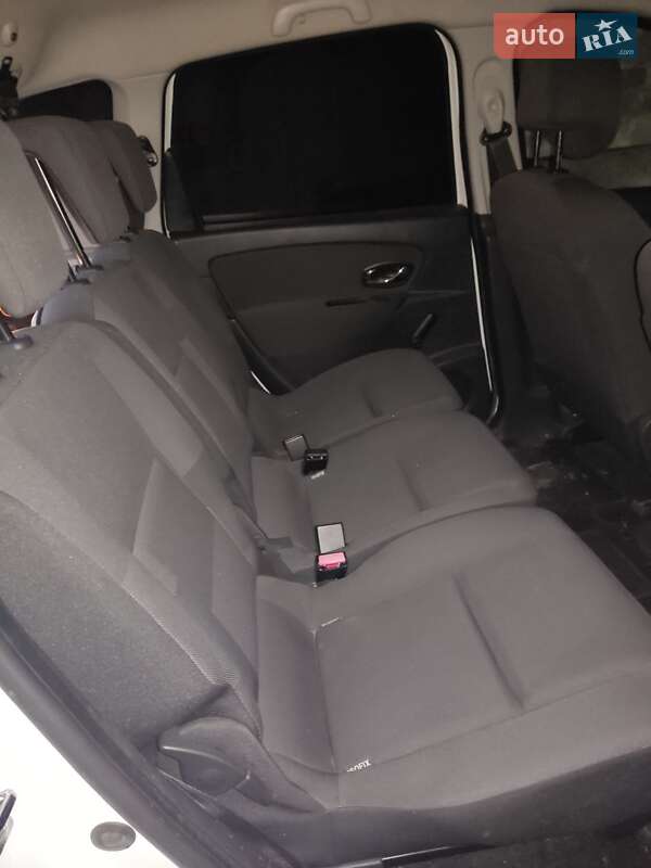 Минивэн Renault Scenic 2012 в Сумах