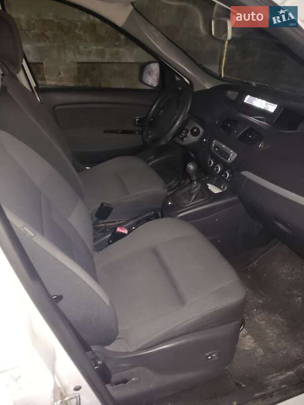 Минивэн Renault Scenic 2012 в Сумах