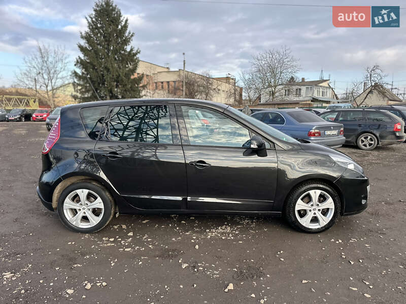 Минивэн Renault Scenic 2010 в Луцке