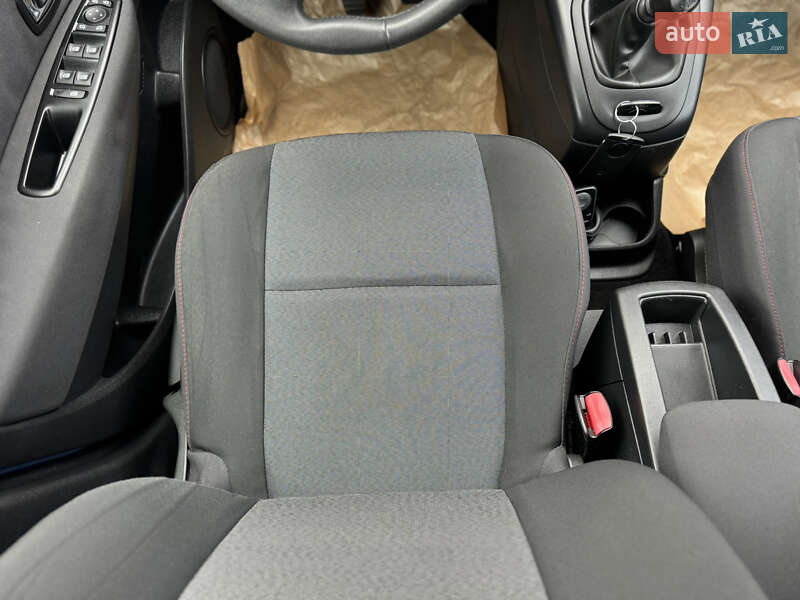 Мінівен Renault Scenic 2012 в Києві