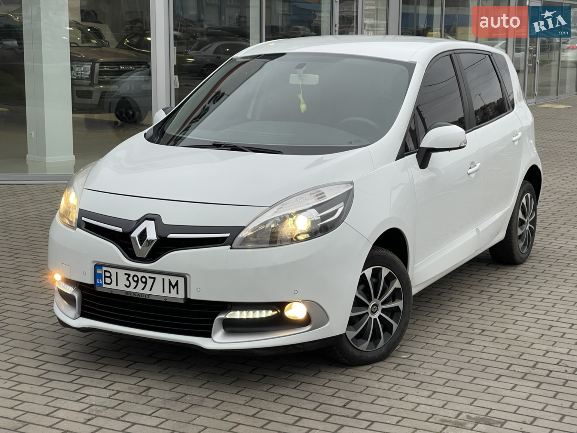 2014 Renault Scenic - мініатюра 2